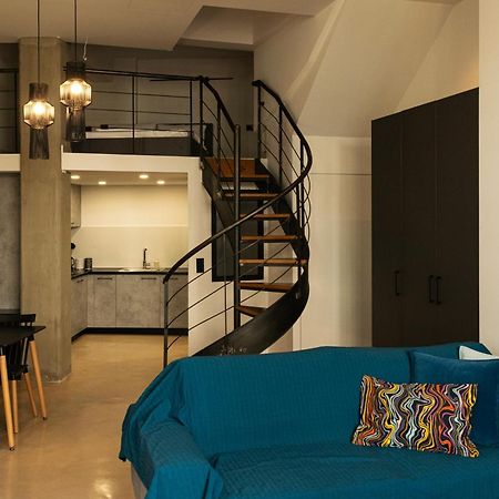 Mini Loft Apartment Каламата Экстерьер фото
