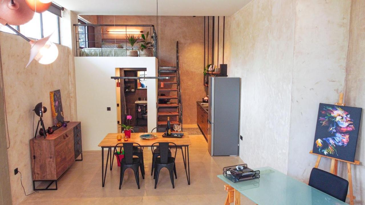 Mini Loft Apartment Каламата Экстерьер фото