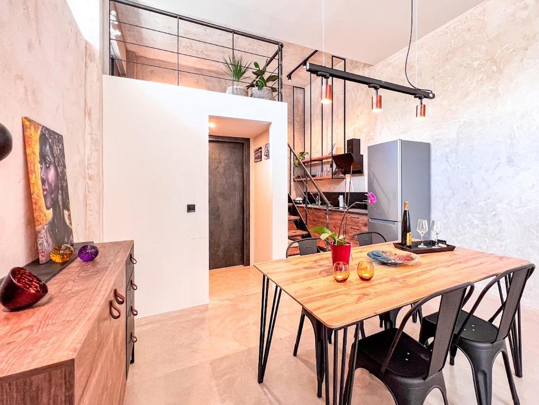 Mini Loft Apartment Каламата Экстерьер фото