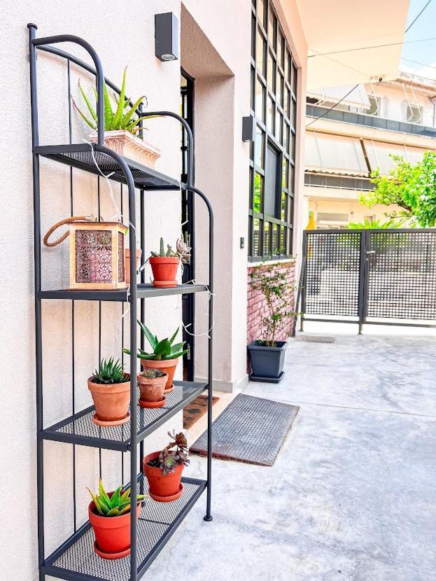 Mini Loft Apartment Каламата Экстерьер фото