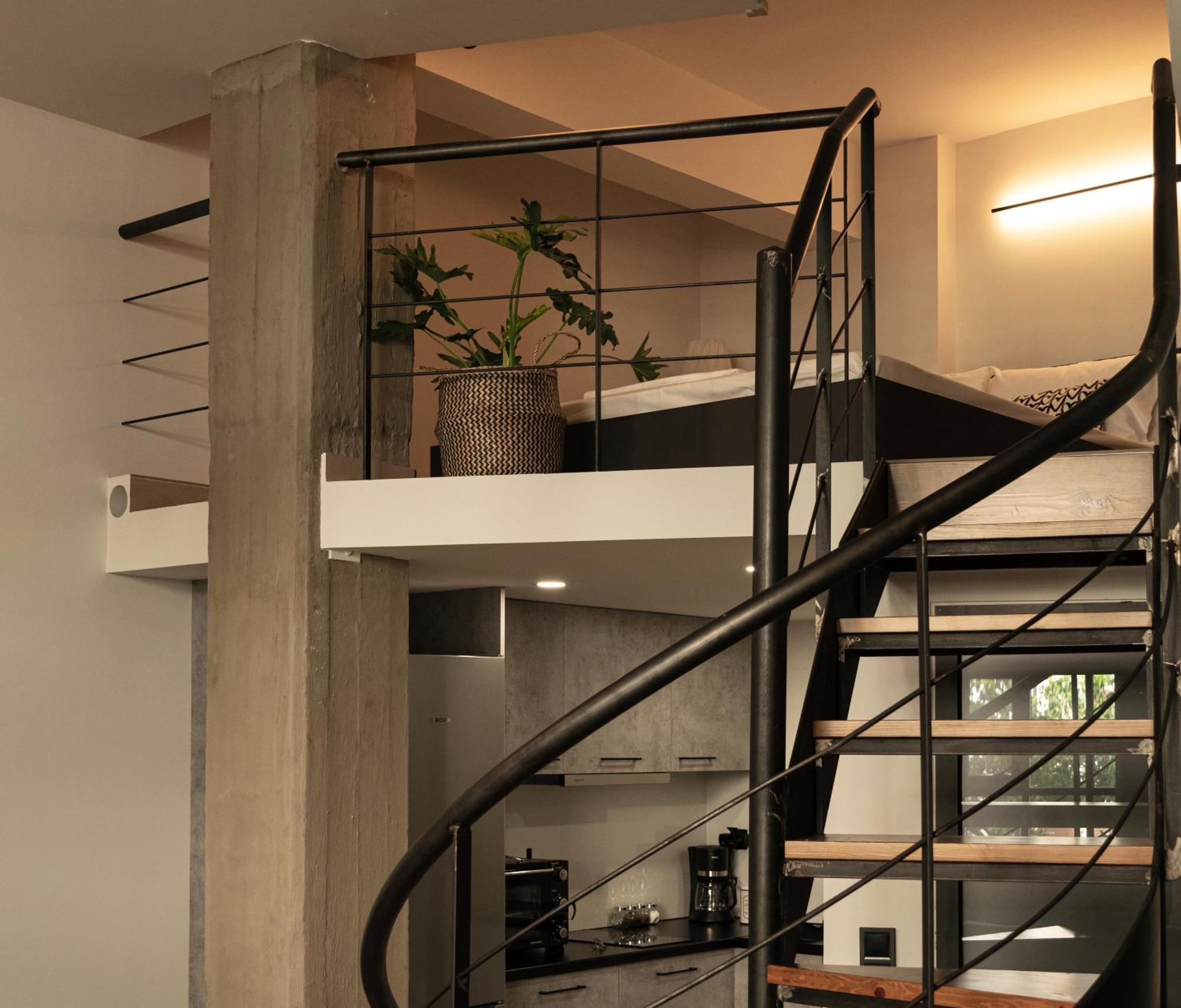 Mini Loft Apartment Каламата Экстерьер фото